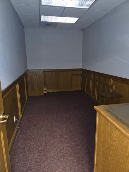 More Photos Of 211 IL-38, Rochelle Light Distribution For Lease