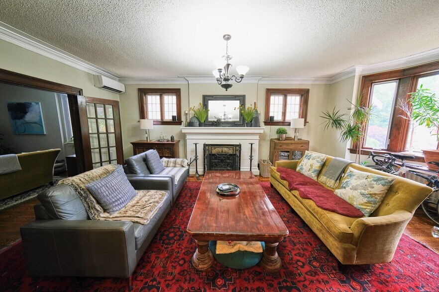 More Photos Of 59 High Park Blvd, Toronto Multifamily For Sale