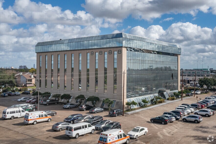 More Photos Of 9888 Bissonnet St, Houston Medical For Lease