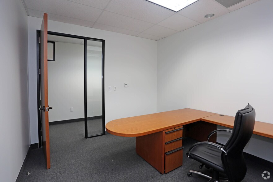 More Photos Of 6500 N Belt Line Rd, Irving Office For Lease