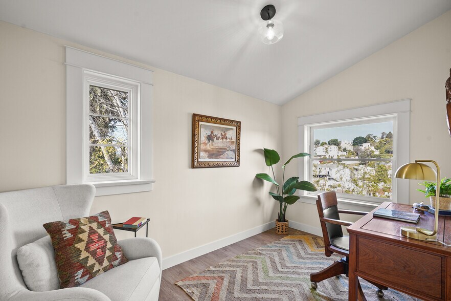 More Photos Of 844 E Kensington Rd, Los Angeles Specialty For Sale