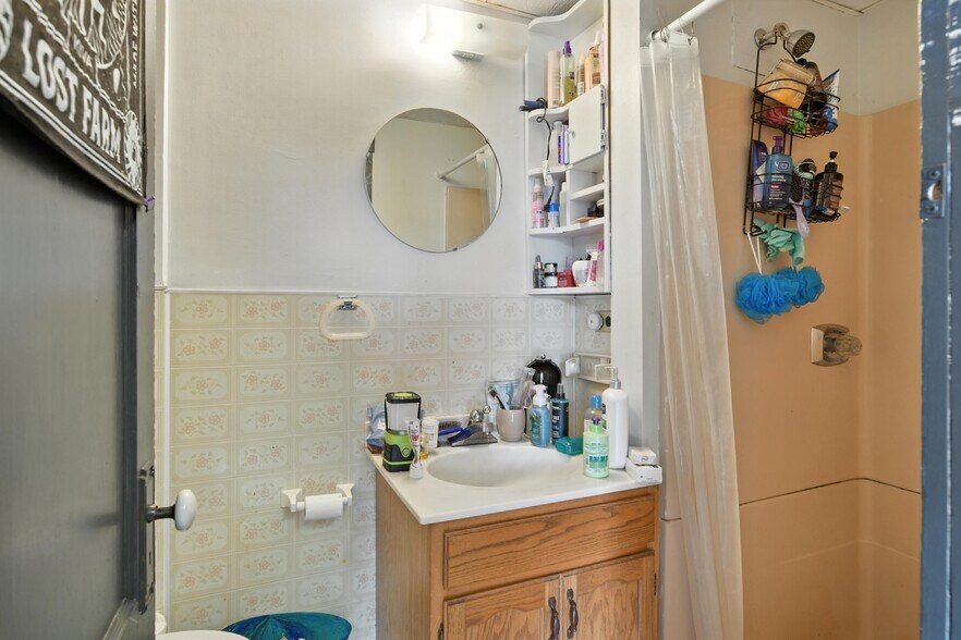 More Photos Of 11 N Main St, Belchertown Office Residential For Sale