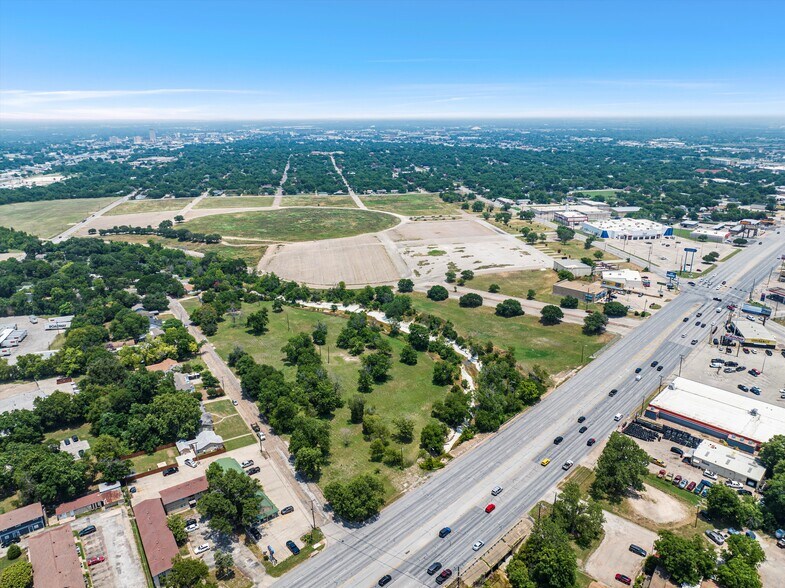 More Photos Of 910 S Valley Mills Dr, Waco Land For Sale