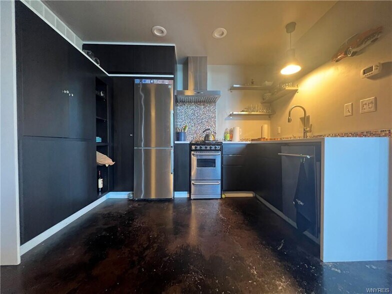 More Photos Of 1148 Michigan Ave, Buffalo Office For Lease