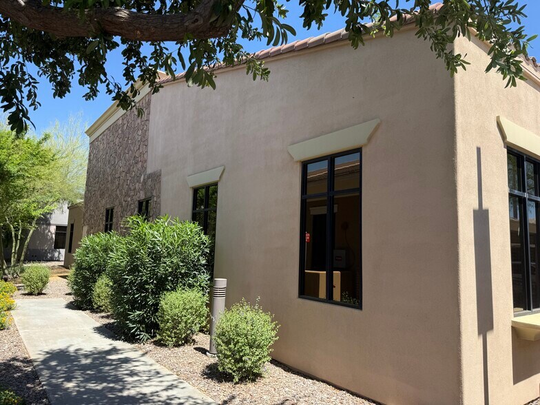 More Photos Of 16515 S 40th St, Phoenix Office For Sale