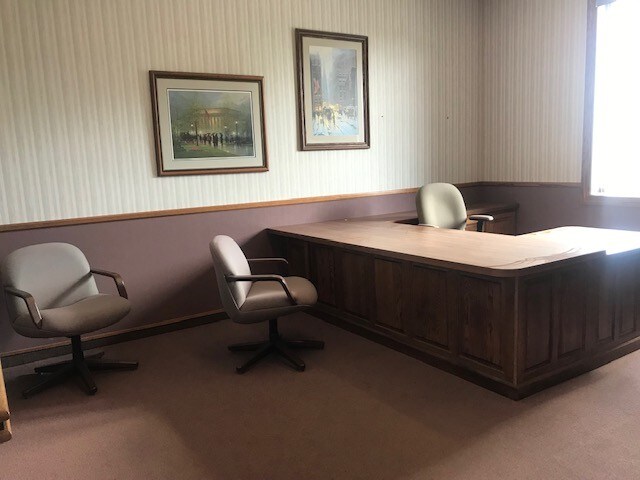 More Photos Of 1515 N Sanborn Blvd, Mitchell Office For Sale