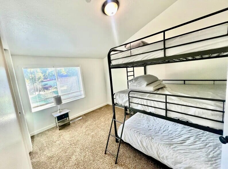 More Photos Of 356 N 300 W, Logan Apartments For Sale