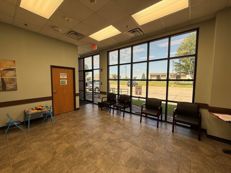 More Photos Of 5005 Bowling St SW, Cedar Rapids Loft Creative Space For Sale