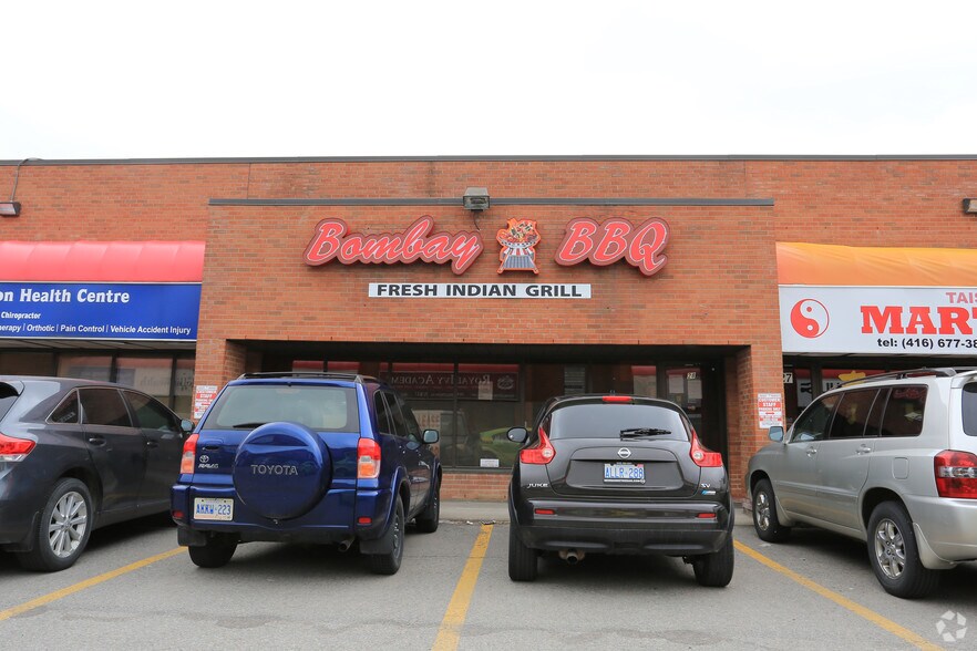 More Photos Of 165 E Beaver Creek Rd, Richmond Hill General Retail For Sale