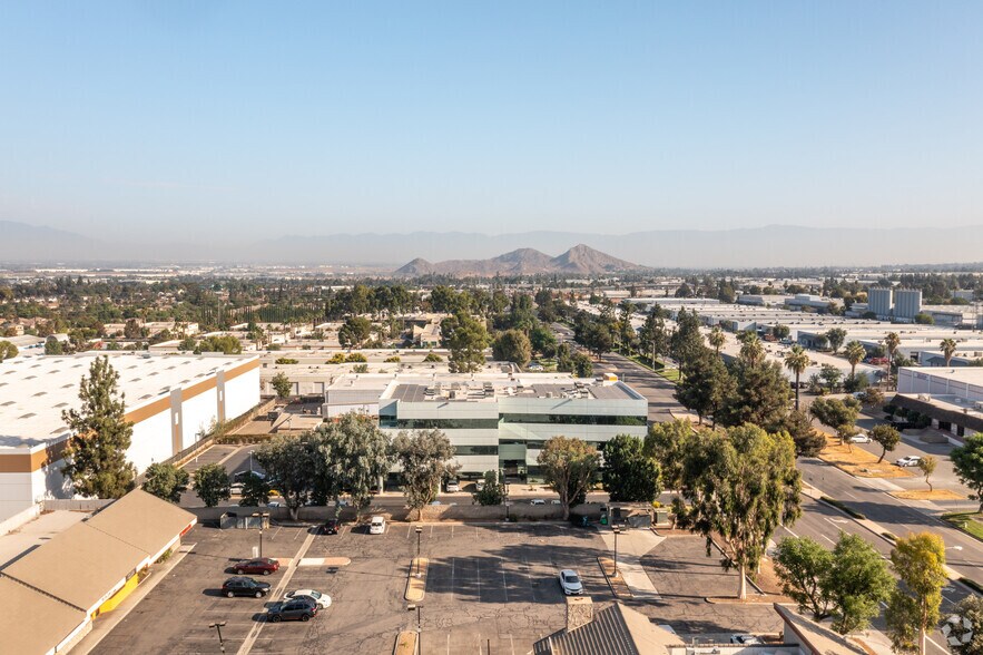 More Photos Of 2155 Chicago Ave, Riverside Office For Lease