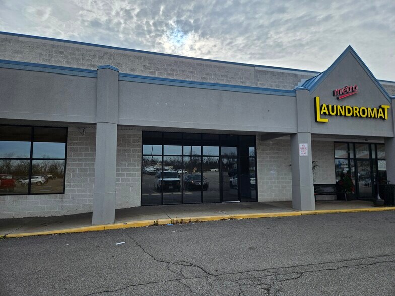 More Photos Of 1811-1833 Mckees Rocks Rd, McKees Rocks Storefront For Lease