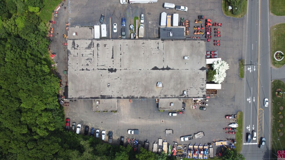 More Photos Of 71 S Turnpike Rd, Wallingford Manufacturing For Lease