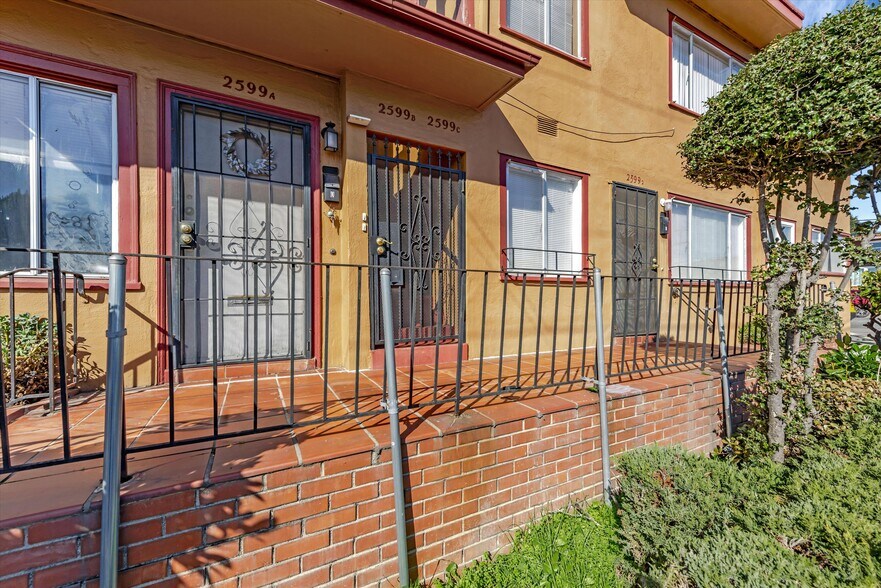 More Photos Of 6033 Foothill Blvd, Oakland Apartments For Sale