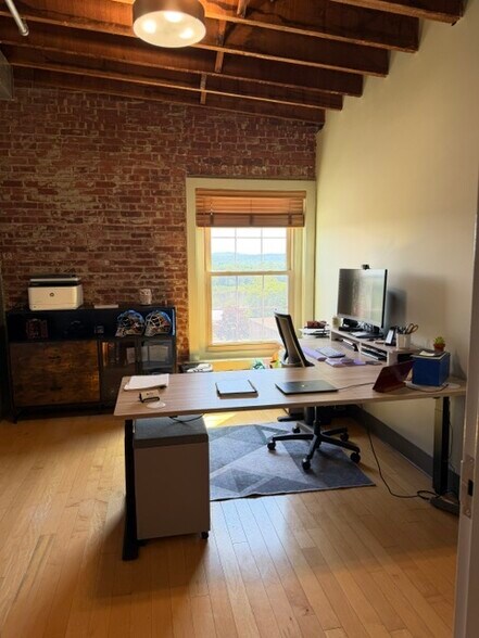 More Photos Of 366-386 Main St, Middletown Office For Lease