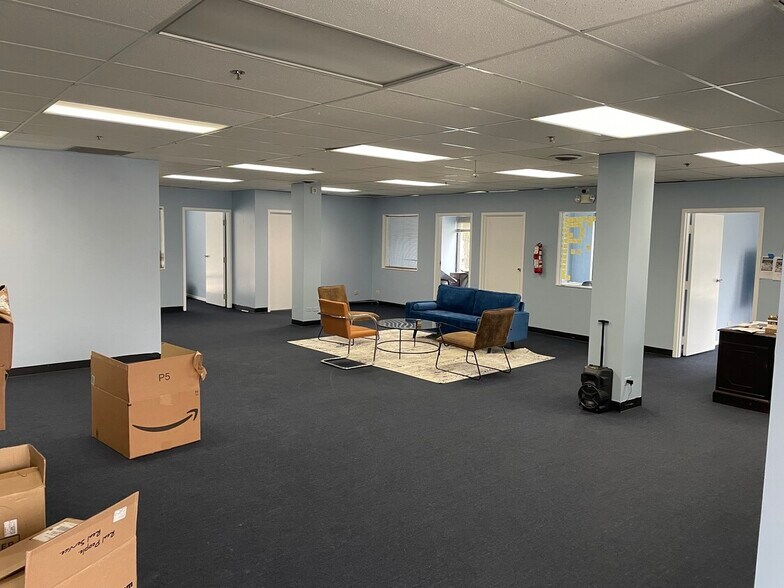More Photos Of 9999 W Roosevelt Rd, Westchester Office For Sale