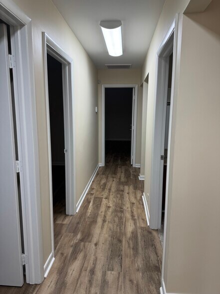 More Photos Of 200 Outlet Point Blvd, Columbia Office For Lease