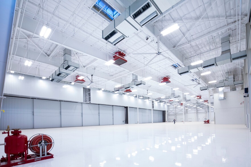 More Photos Of 6253 S Sossaman Rd, Mesa Airplane Hangar For Lease