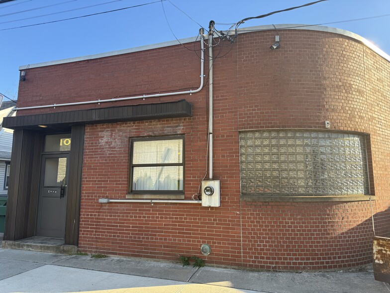 Primary Photo Of 10 Terrace Ave, Floral Park Warehouse For Lease