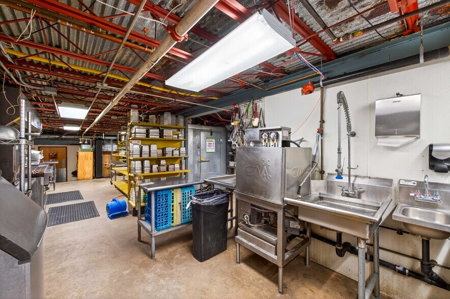 More Photos Of 122 Cayuga St, Fulton Restaurant For Sale
