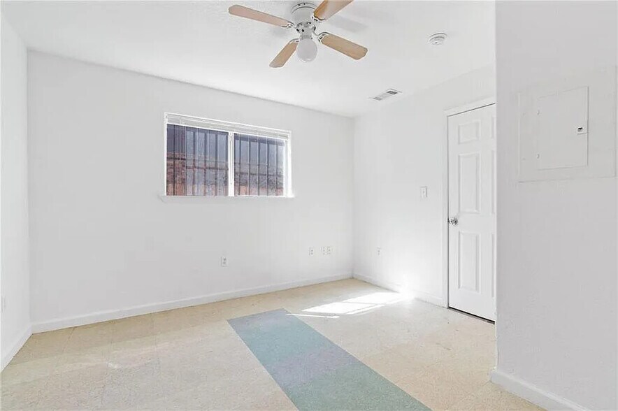 More Photos Of 8207 Sam Rayburn Dr, Austin Apartments For Sale