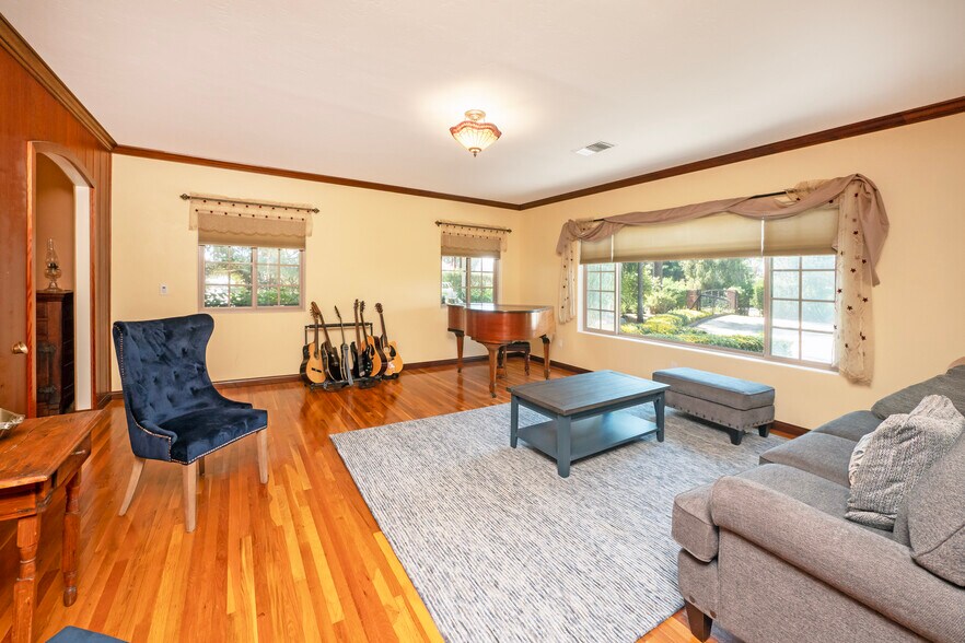 More Photos Of 2083 Grace St, Riverside Multifamily For Sale
