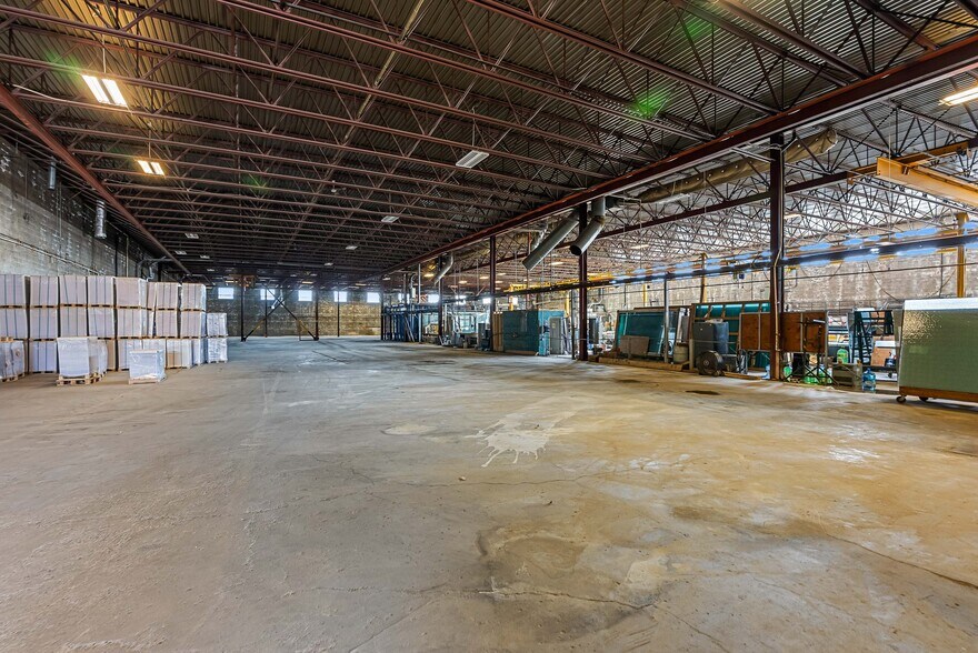 More Photos Of 5744 198 St, Langley Warehouse For Lease