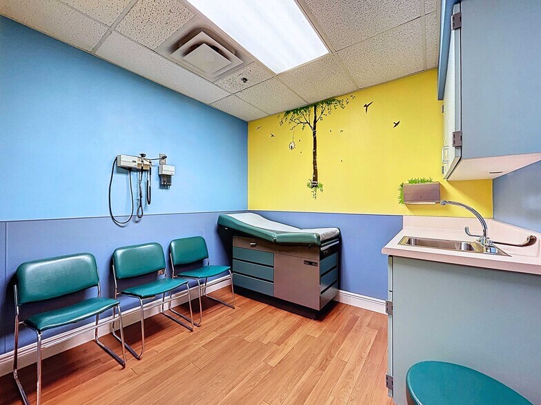 More Photos Of 11373 Cortez Blvd, Brooksville Medical For Sale