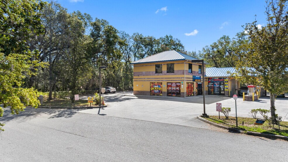 More Photos Of 113 S Valrico Rd, Valrico Carwash For Sale