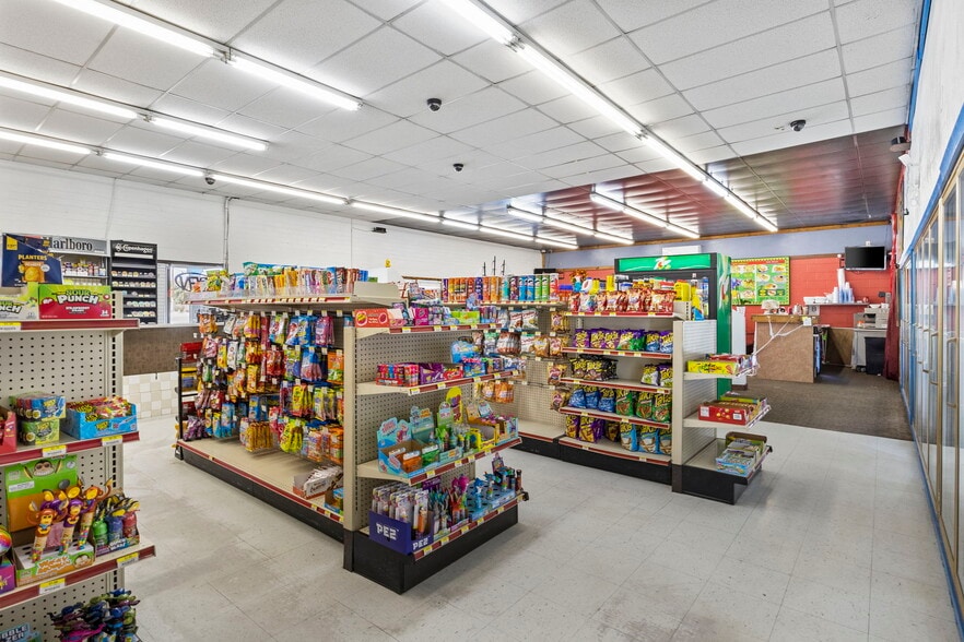 More Photos Of 10 E Main St, Castle Dale Convenience Store For Sale