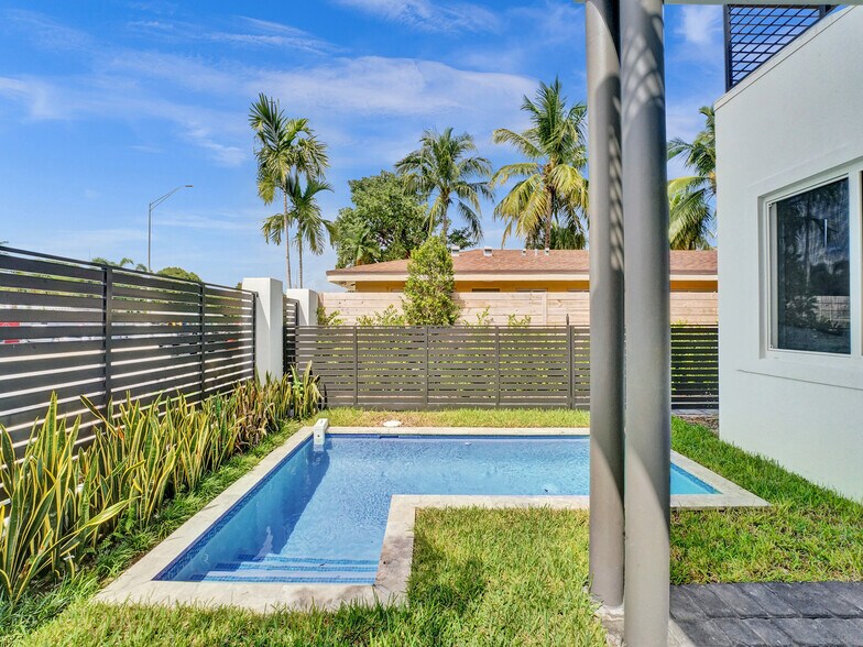 More Photos Of 1220-1226 NE 15th Ave, Fort Lauderdale Apartments For Sale