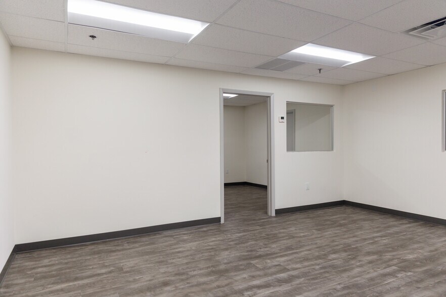 More Photos Of 2009 NW 79th Ave, Doral Warehouse For Lease