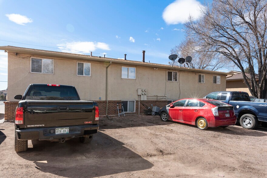 More Photos Of 4060 Airport Rd, Colorado Springs Apartments For Sale