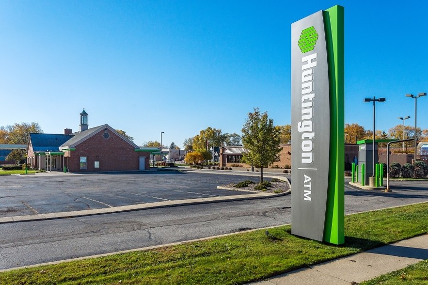 More Photos Of 1617 23rd St, Port Huron Bank For Sale