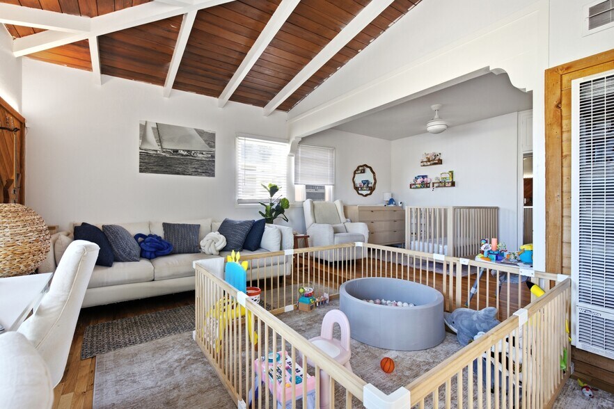 More Photos Of 4001 Riviera Dr, San Diego Apartments For Sale