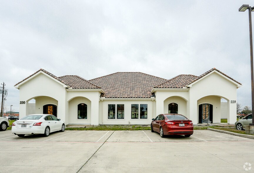 More Photos Of 220 E Medical Center Blvd, Webster Medical For Sale