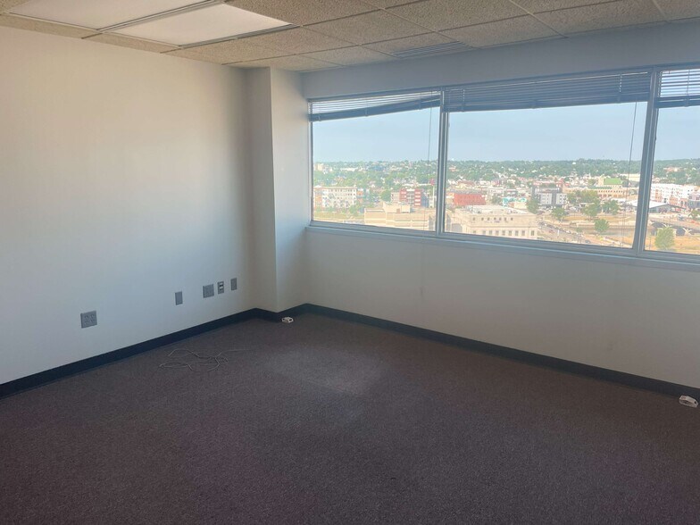 More Photos Of 425 2nd St SE, Cedar Rapids Office For Sale