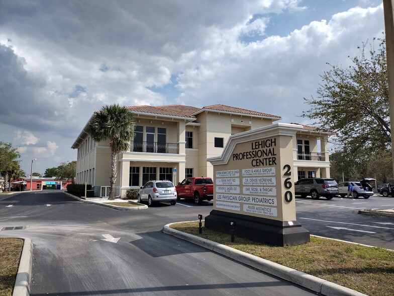 Primary Photo Of 260 Beth Stacey Blvd, Lehigh Acres Medical For Lease