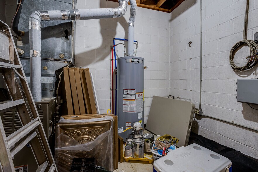 More Photos Of 745 E Warrington Ave, Pittsburgh Medical For Lease