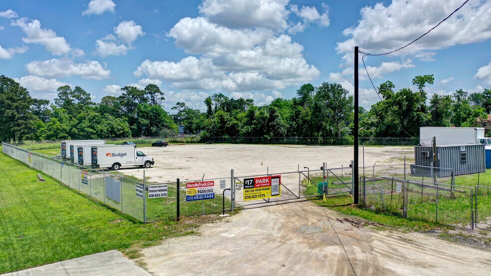 More Photos Of 14214 Eastex Fwy, Humble Land For Lease