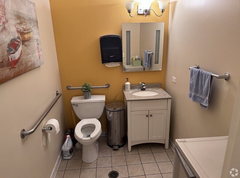 More Photos Of 873 N Larrabee St, Chicago Apartments For Sale