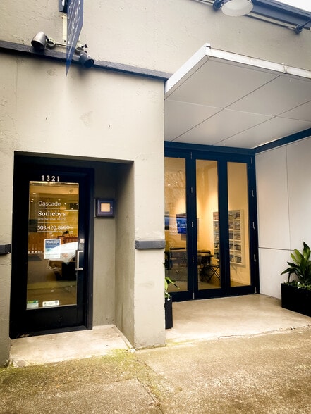 More Photos Of 600 NW 14th Ave, Portland Loft Creative Space For Lease