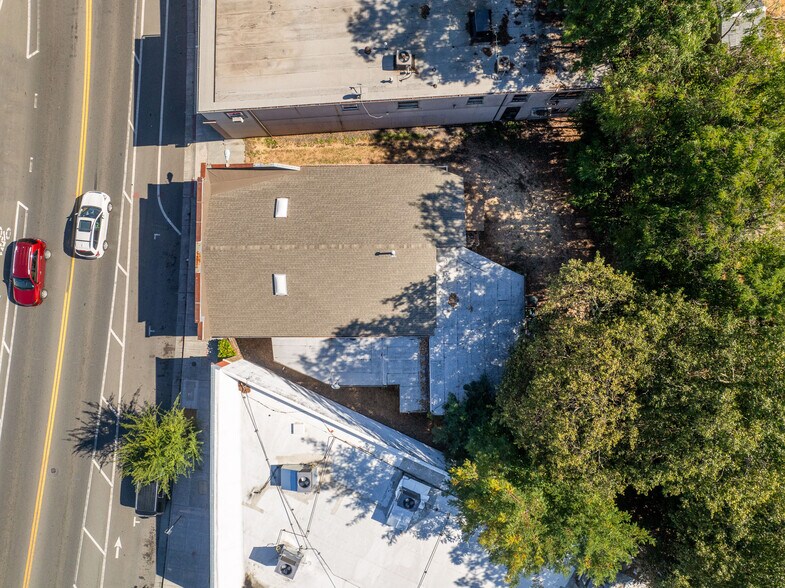 More Photos Of 242 S Main St, Willits Freestanding For Sale