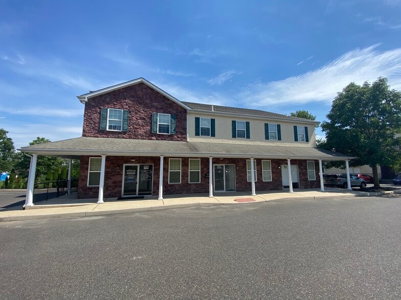 More Photos Of 292-296 W Ridge Pike, Royersford Office For Lease