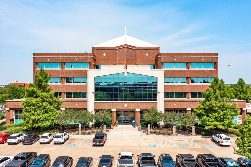 More Photos Of 1600 N Redbud Blvd, McKinney Office For Sale