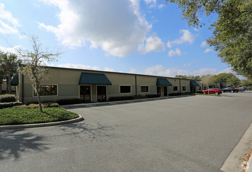 More Photos Of 2750 Dillard Rd, Eustis Showroom For Lease