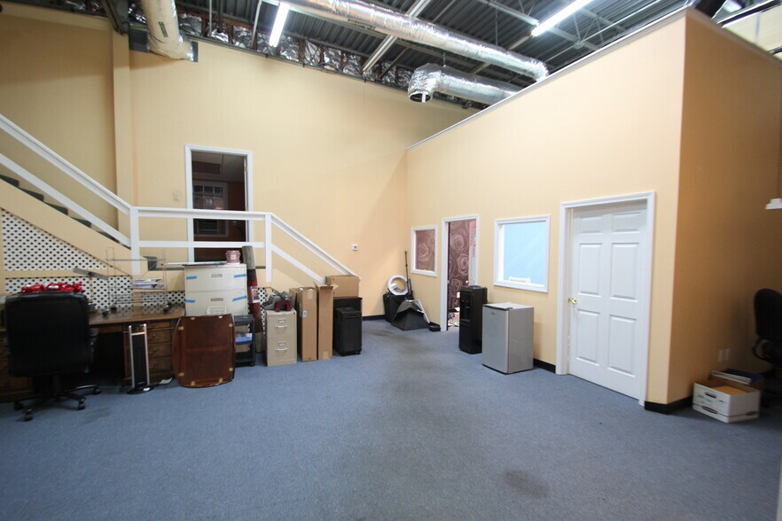 More Photos Of 3 Washington St, North Reading Warehouse For Sale