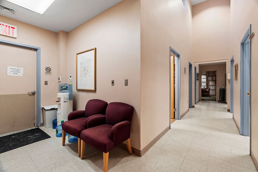 More Photos Of 2777 Hylan Blvd, Staten Island Office For Sale