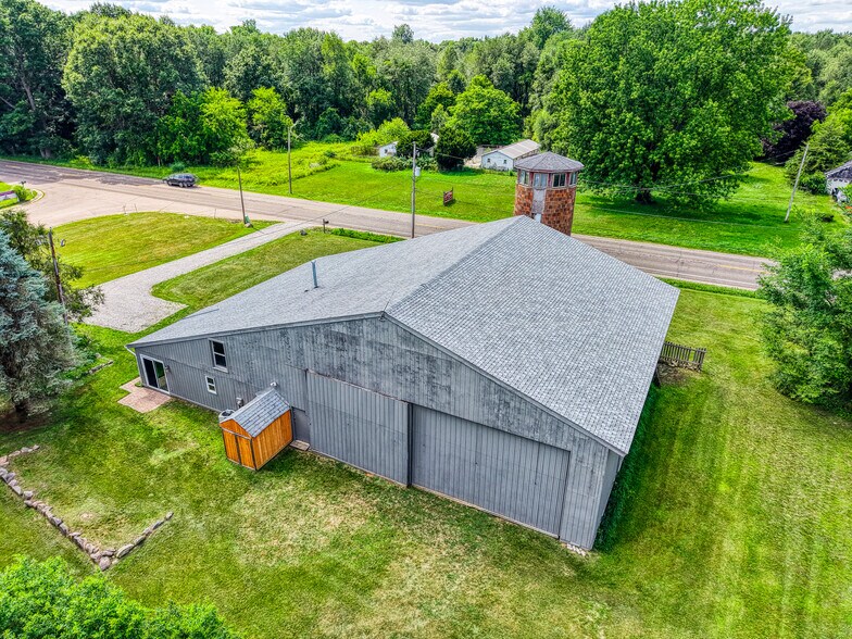 More Photos Of 15921 W M 36, Pinckney Light Distribution For Sale