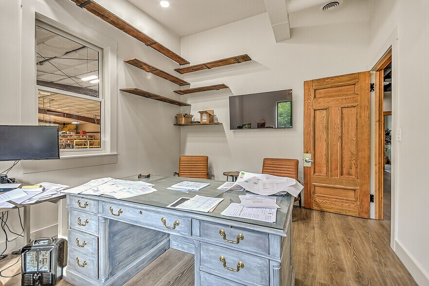 More Photos Of 915 Millennium Ct, Blountville Warehouse For Sale
