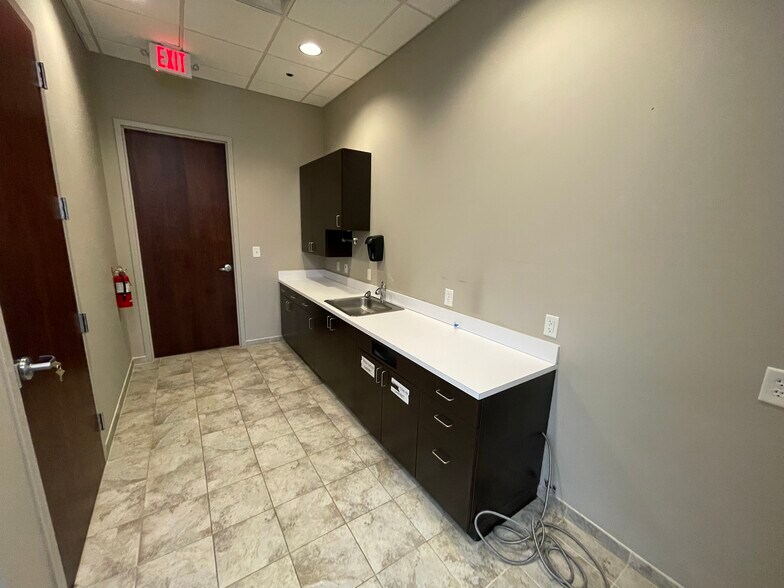 More Photos Of Hanes Mall Blvd, Winston-Salem Unknown For Lease